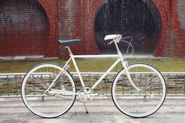 自転車買取専門店サイクルパラダイスの人気の自社オリジナル軽快自転車「GENE」2015-16年版発売&買取10万件突破記念にプレゼントキャンペーンを実施！