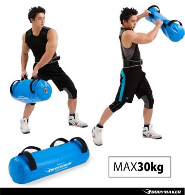 重心が移動するウォーターバッグで体幹をさらに強化