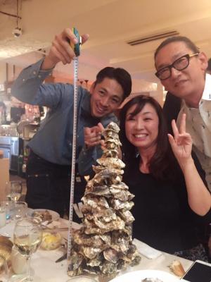 新しい食のイベント 「オイスタータワーグランプリ」二子玉川で開催 牡蠣の殻を一番高く積めるのは誰だ!?