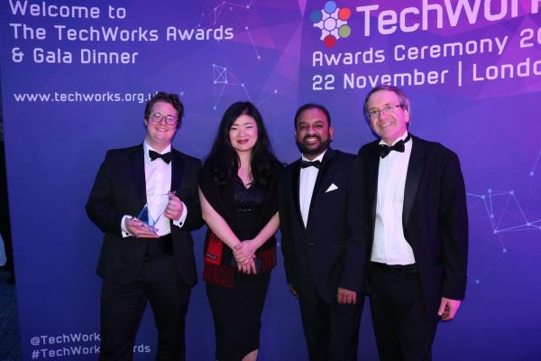 ユーブロックスとブリストル大学、「TechWorks 2018 Awards」を受賞 共同研究チームが「リサーチ・コラボレーション」カテゴリー賞を受賞