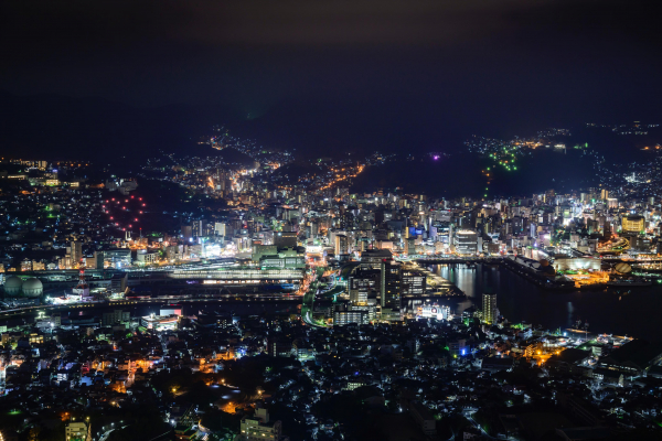 長崎の夜景が”光の魔法”に包まれる！ 史上初の「夜景灯」が誕生！ 夜景評論家・丸々もとおプロデュース「長崎・星物語 in稲佐山」